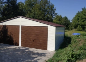 Premium garages 366