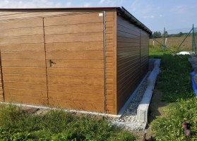 Premium garages 129