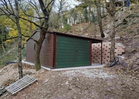 Premium garages 637