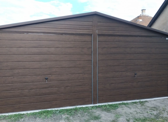 Premium garages 603