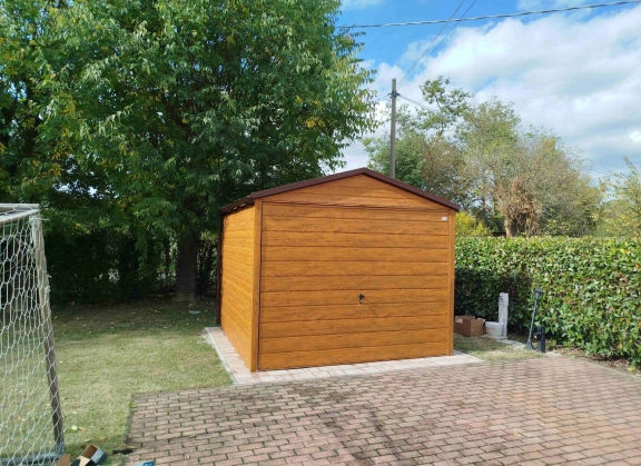 Premium garages 629