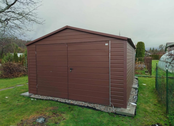 Premium garages 638