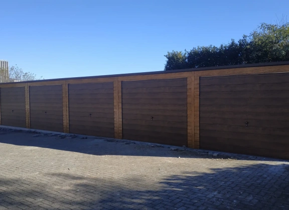 Premium garages 421