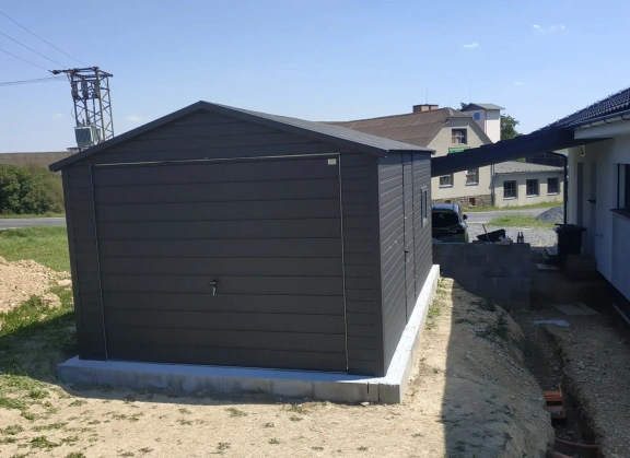 Premium garages 369